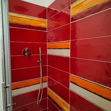 לינה וארוחת בוקר Immare 3*